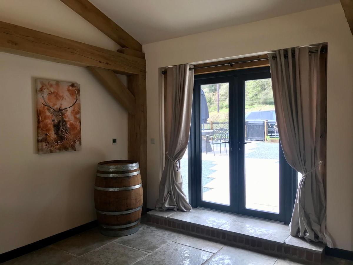 Trelaske Mill Cider Barn-With Hot Tub, Fire Pit Bbq Lewannick エクステリア 写真