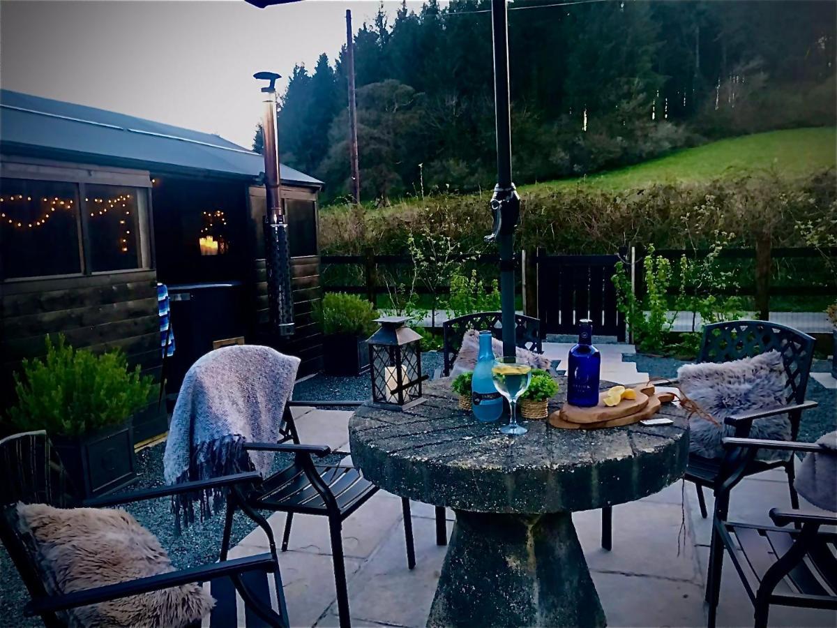 Trelaske Mill Cider Barn-With Hot Tub, Fire Pit Bbq Lewannick エクステリア 写真